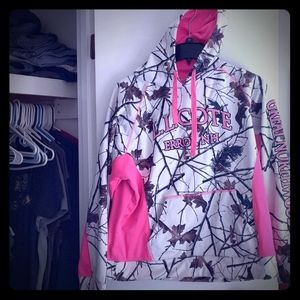 Hunting jacket warm rare hot pink n white realtree